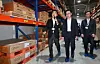 Industry Minister Kim Jung-kwan tours Daeduck Electronics plant in Ansan, Gyeonggi, to inspect the supply of raw materials in the midst of supply disruptions triggered by the Iran war on April 13. [NEWS1]