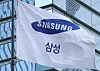 A Samsung Electronics flag flies in front of the company's building in Seocho District, southern Seoul, on Jan. 29. [YONHAP]