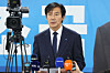 Cho Kuk, the candidate of the minor Rebuilding Korea Party, speaks to reporters at his campaign office in Pyeongtaek, Gyeonggi, on June 4, conceding defeat in a parliamentary by-election held the previous day as part of the local elections. [YONHAP]