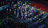 People dressed in 'hanbok,' or traditional Korean clothing, carry lanterns down a street in Jongno District, central Seoul, on May 16 during a parade to mark Buddha’s Birthday, which falls on May 24 this year. [NEWS1]