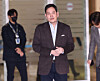 This file photo taken on Dec. 22, 2024, shows Shinsegae Group Chairman Chung Yong-jin at Incheon International Airport. [YONHAP]
