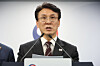 Prime Minister Kim Min-seok speaks during his public address at the central government complex in Jongno District, central Seoul, on April 14. [YONHAP]