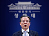Presidential office policy chief Kim Yong-beom briefs reporters at the Blue House on April 27 regarding President Lee Jae Myung's meeting with Google DeepMind CEO Demis Hassabis. [YONHAP]