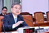 Foreign Minister Cho Hyun speaks during a parliamentary questioning session held at the National Assembly in western Seoul on May 20. [YONHAP]