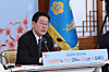 President Lee Jae Myung speaks during a meeting with senior officials from major conglomerates and small and medium-sized enterprises to discuss a co-prosperity business model at the Blue House in central Seoul on March 10. [JOINT PRESS CORPS]