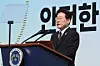 President Lee Jae Myung speaks at a memorial for the 2014 Sewol ferry sinking in Ansan, Gyeonggi, on April 16. [JOINT PRESS CORPS]