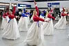 A traditional performance takes place at Seoul Station in Jung District, central Seoul, on April 1, marking the expansion of the government's monthly cultural discount day to every Wednesday. [YONHAP]