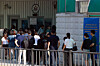 Applicants line up to enter the U.S. Embassy in Jongno District, central Seoul, on Sept. 16, 2025. [YONHAP]