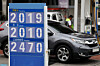 A vehicle pulls up at a gas station in Guro District, western Seoul, on May 19, amid persistently high oil prices. International crude prices rose above $100 a barrel the same day amid geopolitical risks in the Middle East and the prolonged closure of the Strait of Hormuz, keeping prices at the pump above 2,000 won per liter ($5 per gallon). [YONHAP]