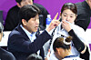 Kim Jong-min, head coach of Gimcheon Korea Expressway Corporation Hi-Pass, instructs his players durig a V League match against the Heungkuk Life Insurance Pink Spiders at Incheon Samsan World Gymnasium in Incheon on Jan. 14. [YONHAP]