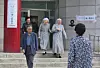 Voters arrive at a polling station set up at the Baengnyeong Public Library on Baengnyeong Island, the northernmost island in the Yellow Sea, on the morning of June 3, the day of the 9th nationwide local elections. [YONHAP]