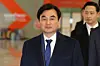 National Defense Minister Ahn Gyu-back departs for Canada from Incheon International Airport on Feb. 24. [YONHAP]