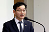 Yoon Chang-ryeol, minister of the Office for Government Policy Coordination, speaks at the Korea Press Center in central Seoul on May 6. [NEWS1]