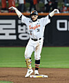Then-Hanwha Eagles player Son Ah-seop enjoys his ceremony after hitting a double against LG Twins at the 2025 Korean Series in Daejeon in October 2025. [YONHAP]