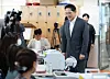 Samsung Electronics Executive Chairman Lee Jae-Yong casts his vote at a community center in Hannam-dong of Yongsan District, central Seoul, on May 29. [NEWS1]