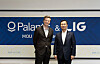 LIG Nex1 CEO Shin Ick-hyun, right, and Palantir Technologies Chief Revenue Officer and Chief Legal Officer Ryan Taylor pose for a photo at Palantir's Palo Alto office on March 24. [LIG NEX1]