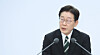 President Lee Jae Myung speaks during a meeting with senior military commanders at the Ministry of National Defense's office in Seoul on March 27. [YONHAP]
