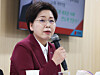 Yang Hyang-ja, a People Power Party candidate for Gyeonggi governor, speaks during a roundtable of prospective candidates at the Gyeonggi Provincial Council in Suwon on April 29. [YONHAP]