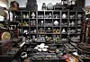 Antiques are displayed at Yesarang in Building 6 of Dapsimni Antique Shopping Mall on March 11. [PARK SANG-MOON]