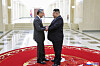 North Korean leader Kim Jong-un, right, meet with Chinese Foreign Minister Wang Yi during his visit to Pyongyang on April 10. [YONHAP]