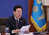 President Lee Jae Myung speaks at a meeting with senior presidential aides at the Blue House in Seoul on March 19, 2026. [JOINT PRESS CORPS]