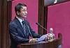 Han Byung-do, floor leader of the Democratic Party, explains a proposed amendment to the Korean Constitution during the first plenary session of the 435th extraordinary National Assembly held at the National Assembly on May 7. [YONHAP]