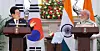 President Lee Jae Myung, left, and Indian Prime Minister Narendra Modi make a joint press statement at the state guest house in New Delhi, India on April 20. [NEWS1]