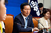 Democratic Party chief Jung Chung-rae speaks during a party's event to announce campaign pledges for the June 3 local elections at the National Assembly in western Seoul on May 20. [NEWS1]
