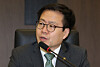 Trade Minister Yeo Han-koo speaks during a public-private joint review of international trade of steel products at the Korea Chamber of Commerce and Industry in central Seoul on April 9. [YONHAP]