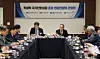 National Security Adviser Wi Sung-lac, center right, speaks at a Korea News Editors' Association forum at the Korea Press Center in central Seoul on May 13. [YONHAP]