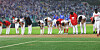 Players of SSG Landers bow to the crowds after losing to the Samsung Lions in SSG Landers Field in Incheon on May 27. [YONHAP]