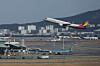 An Asiana Airlines aircraft takes off from Incheon International Airport on Jan. 13. [YONHAP]
