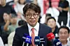People Power Party candidate Yu Eui-dong speaks as his election win becomes certain at his campaign office in Pyeongtaek, Gyeonggi, on June 4. [NEWS1]