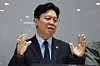 Labor Minister Kim Young-hoon speaks during a press luncheon with reporters at the government complex in Sejong on May 27. [YONHAP]