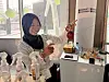 Life Guards' coating spray, made from discarded potato starch, extends the freshness of fruits and vegetables for more than 10 days. [SARAH CHEA]