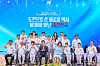 President Lee Jae Myung and first lady Kim Hea Kyung pose for a photo with the 2026 Milan-Cortina Winter Paralympics team after a luncheon at the Blue House in Jongno District, central Seoul, on March 20. [YONHAP]