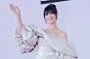 Actor Anne Hathaway poses for photos during a press conference for the upcoming film “The Devil Wears Prada 2” at the Four Seasons Hotel Seoul in Jongno District, central Seoul, on April 8. [DANIELA GONZALEZ PEREZ]