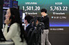 Electronic display boards show Korea's financial markets at Hana Bank's dealing room in central Seoul on March 19. The won was above the 1,500 level when the regular session closed at 3:30 p.m. — the first time for it to be at that level during intraday trading since the financial crisis in March 2009.[YONHAP]