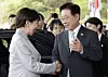 Korean President Lee Jae Myung, right, greets Japanese Prime Minister Sanae Takaichi ahead of their bilateral summit at a hotel in Andong, North Gyeongsang, on May 19. [JOINT PRESS CORPS]