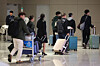 Korean nationals arrive at Incheon International Airport on March 5 after evacuating from conflict-hit regions in the Middle East. [YONHAP]
