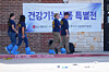 Officials from the Federal Bureau of Investigation respond to the scene of a shooting at K Towne Plaza in Carrollton, Texas, on May 5. [AP/YONHAP]
