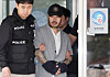 Park Wang-yeol, a drug trafficker, leaves Uijeongbu District Court on March 27 after his questioning. Investigators announced Saturday they also questioned an accomplice and nephew of Park. [NEWS1]