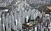 Seoul apartments are seen from the Lotte Tower in Songpa District, southern Seoul, on April 8. [NEWS1]