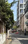 At times, walking through ordinary alleyways in downtown Seoul, one finds oneself instinctively reaching for a camera. [LIM YEONG-HWAN]