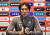 Hong Myung-bo, the head coach of the Korean national football team, speaks at a press conference at Stadium MK in Milton Keynes, England, on March 27, one day ahead of the match against the Ivory Coast. [YONHAP]