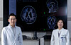 Profs. Lee Joo-ho, left, and Lee Jung pose for a photo at Seoul National University Hospital in Jongno District, central Seoul, during an interview with the JoongAng Ilbo on April 21. [JANG JIN-YOUNG]
