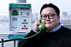 Park Sung-min, who created the SOS Life Line communication platform for individuals in suicidal crisis on bridges over the Han River, poses for a photo during an interview with the JoongAng Ilbo at the Mapo Bridge in western Seoul on March 27. [JANG JIN-YOUNG]
