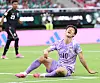 Midfielder Lee Jae-sung reacts during a match against El Tri in Mexico on June 18.