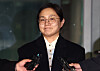 Comedian Park Na-rae speaks to reporters after a questioning session held at the Seoul Gangnam Police Station in southern Seoul on Feb. 20.