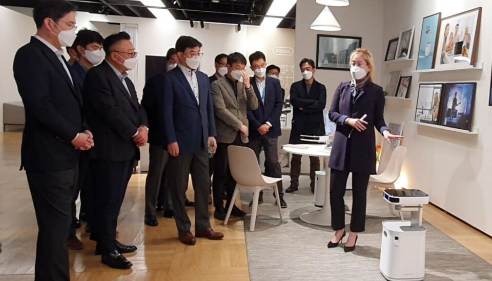 Now-Samsung Electronics Chairman Lee Jae-yong, far left, inspects a service-robot at Seoul R&D Campus in Seocho District, southern Seoul, in 2020.